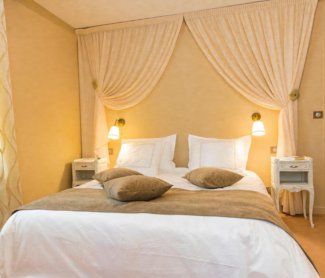 Logis Du Parvis ***Face Cathedrale/In Front Of The Cathedral*** Bed & Breakfast Laon Bagian luar foto