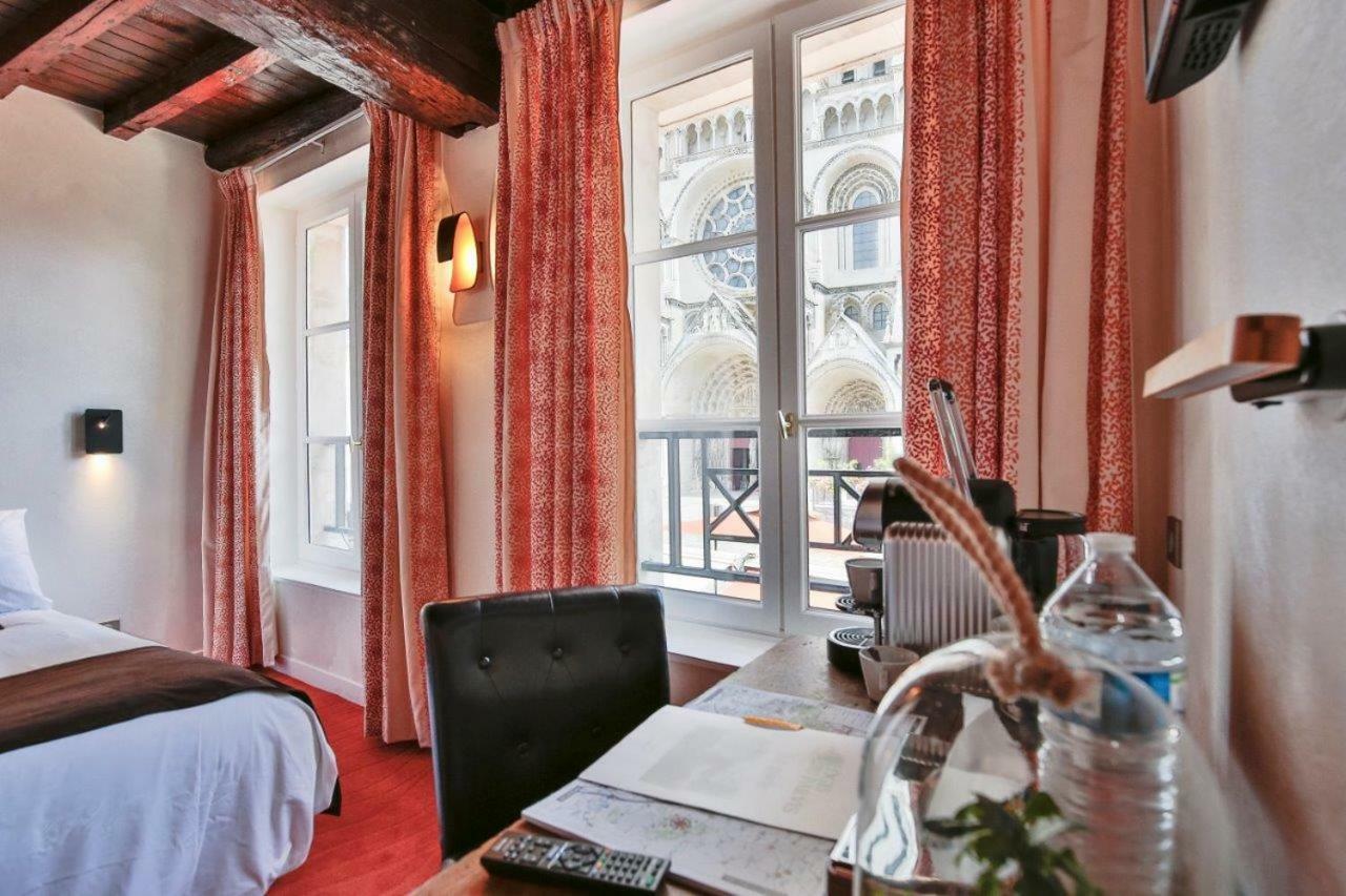 Logis Du Parvis ***Face Cathedrale/In Front Of The Cathedral*** Bed & Breakfast Laon Bagian luar foto